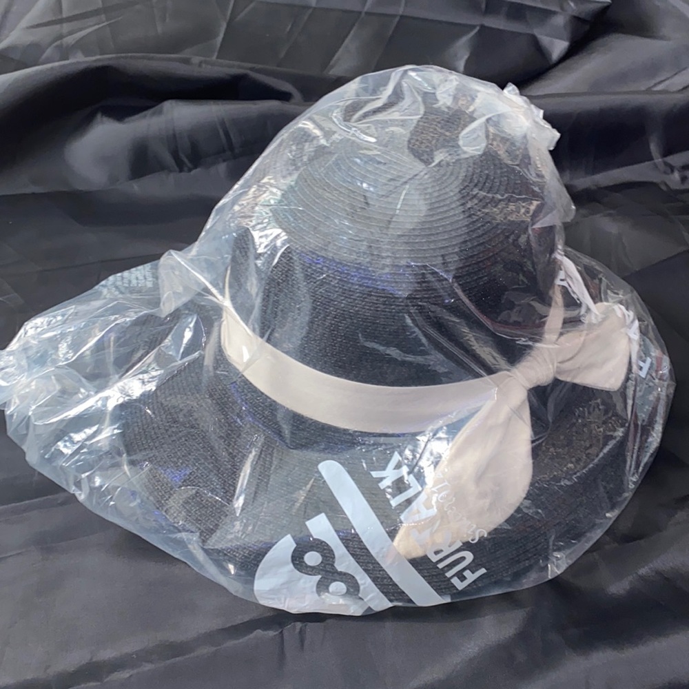 NWT Furtalk Hat